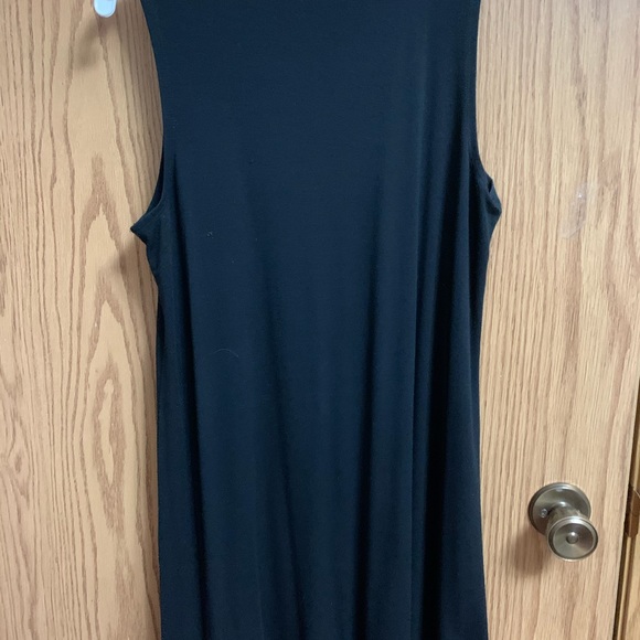 Forever 21 Black Dress - Picture 2 of 2